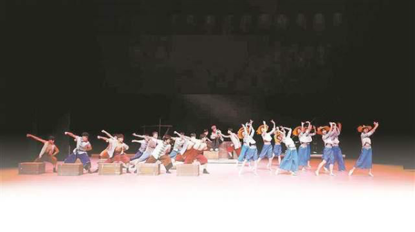 展鵬配资 《海上民谣》焕新回归! 厦门艺术学校师生用音乐剧语言诉说闽台血脉亲情